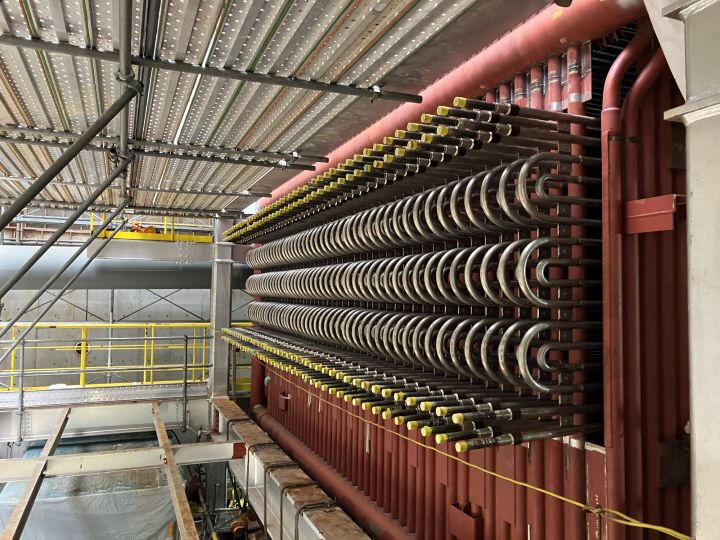 江戸川清掃工場建替工事近景写真(令和7年10月21日)